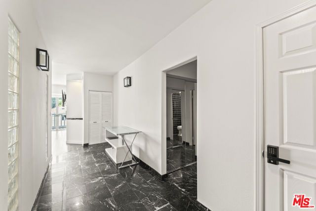 999 N Doheny Drive 211, West Hollywood, CA 90069