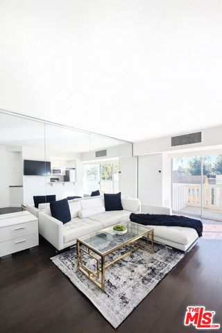 999 N Doheny Drive 211, West Hollywood, CA 90069