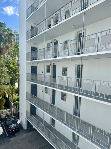 1340 Lincoln Rd 400, Miami Beach, FL 33139