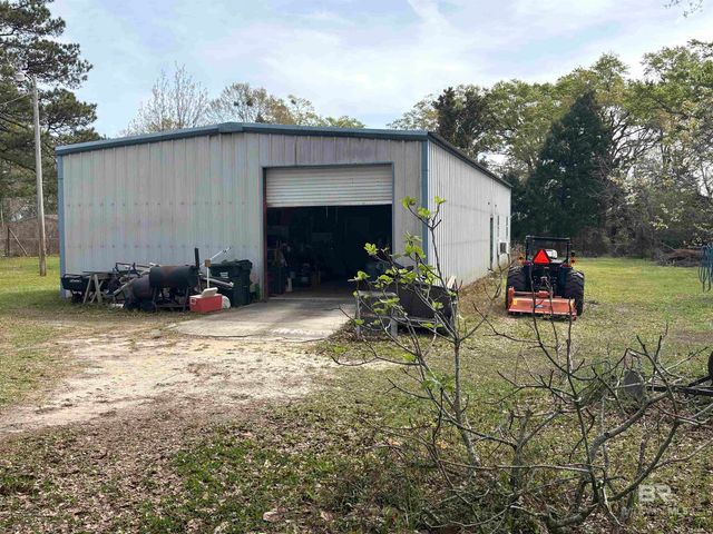 24200 Waterworld Road, Robertsdale, AL 36567