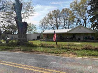 24200 Waterworld Road, Robertsdale, AL 36567