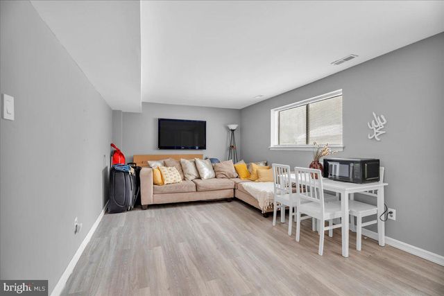 17 FRANKLIN AVE, Berlin, NJ 08009