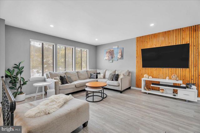 17 FRANKLIN AVE, Berlin, NJ 08009