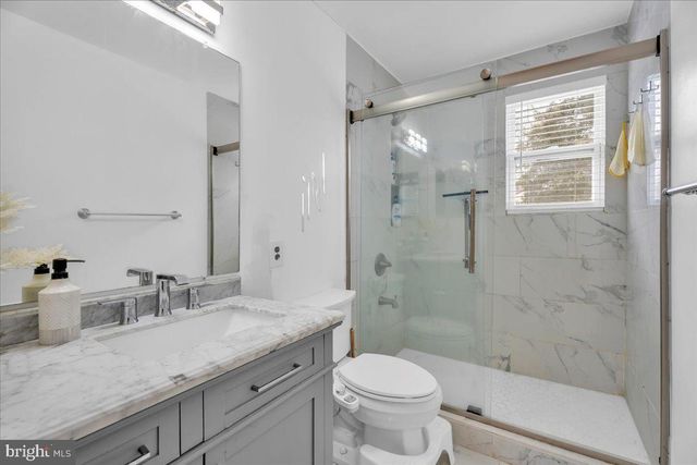 17 FRANKLIN AVE, Berlin, NJ 08009