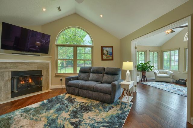 4158 Windbud Drive, New Albany, OH 43054