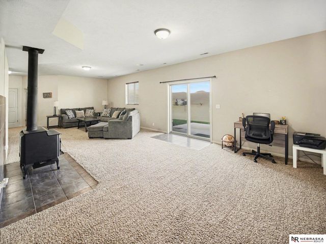 905 Ridge Road Place, Hickman, NE 68372