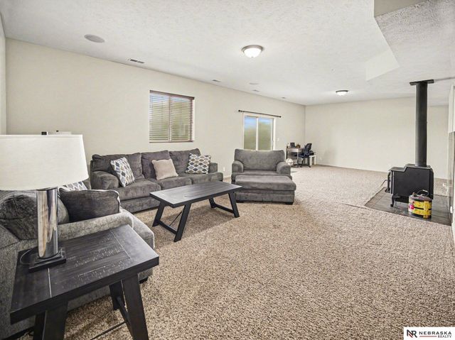 905 Ridge Road Place, Hickman, NE 68372