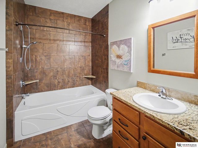 905 Ridge Road Place, Hickman, NE 68372