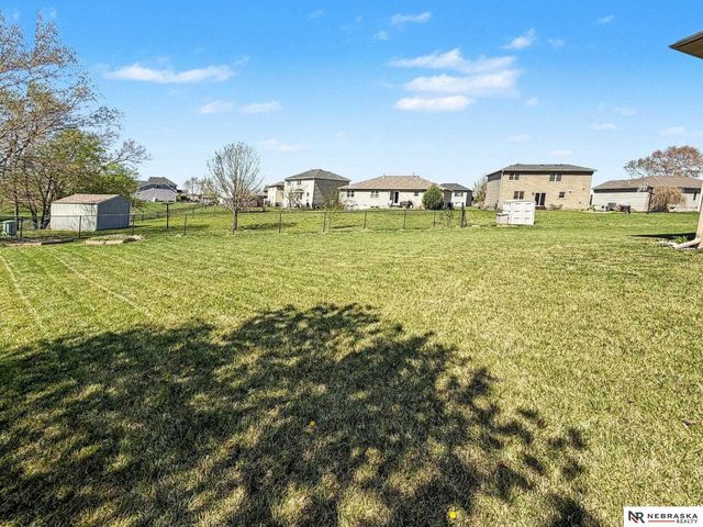905 Ridge Road Place, Hickman, NE 68372