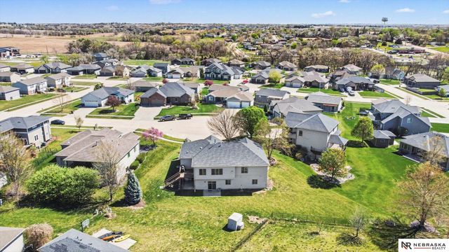 905 Ridge Road Place, Hickman, NE 68372