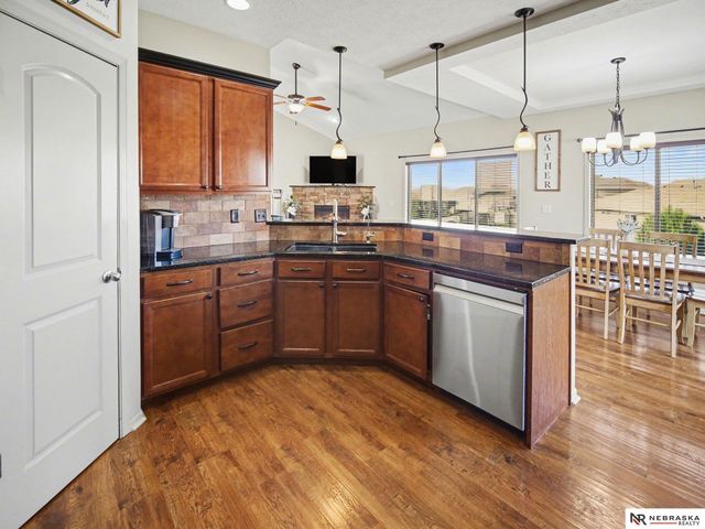 905 Ridge Road Place, Hickman, NE 68372