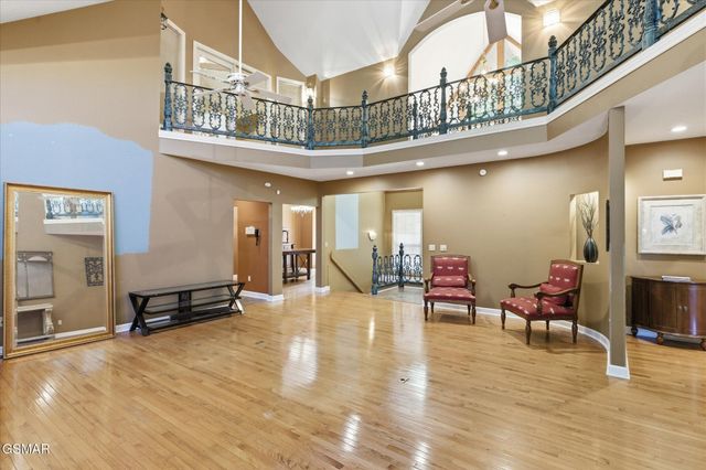 201 Clear Point Lane, Pigeon Forge, TN 37863