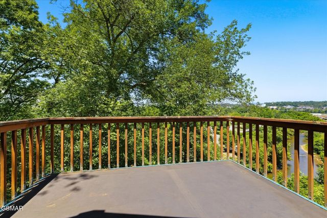 201 Clear Point Lane, Pigeon Forge, TN 37863
