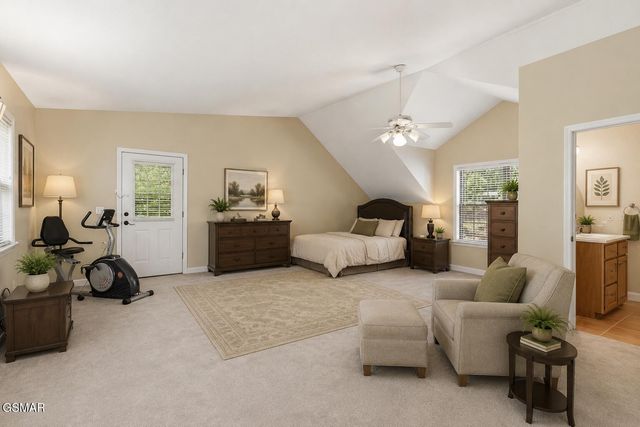 201 Clear Point Lane, Pigeon Forge, TN 37863