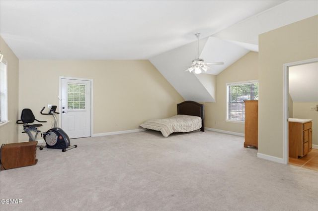 201 Clear Point Lane, Pigeon Forge, TN 37863
