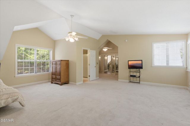 201 Clear Point Lane, Pigeon Forge, TN 37863