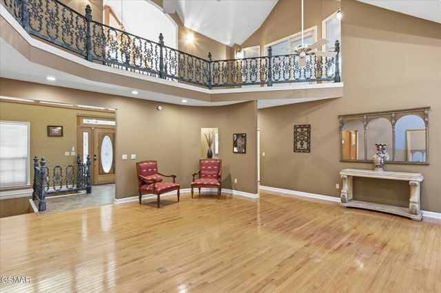 201 Clear Point Lane, Pigeon Forge, TN 37863