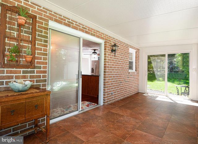 489 WELL DR, New Freedom, PA 17349