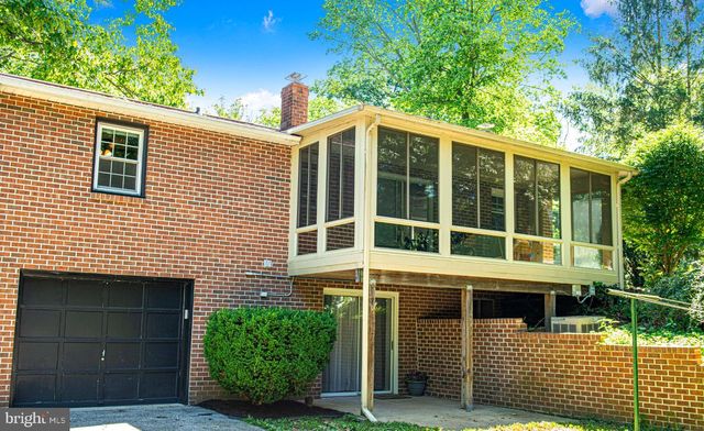489 WELL DR, New Freedom, PA 17349