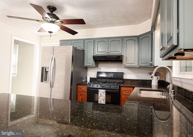489 WELL DR, New Freedom, PA 17349