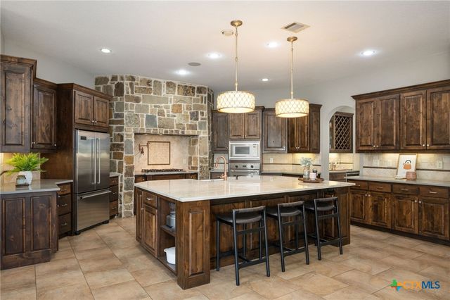 1211 Porto Point, New Braunfels, TX 78132
