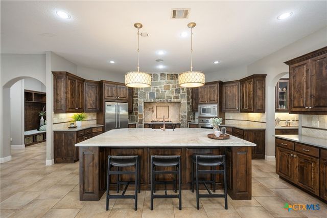 1211 Porto Point, New Braunfels, TX 78132