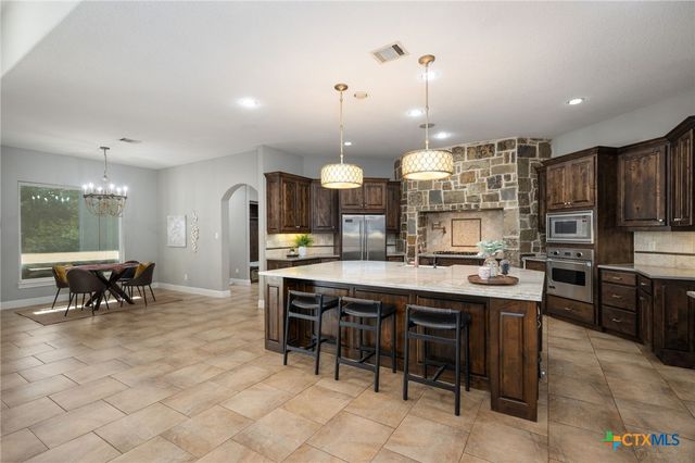1211 Porto Point, New Braunfels, TX 78132