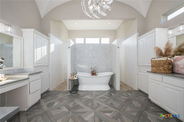 1211 Porto Point, New Braunfels, TX 78132