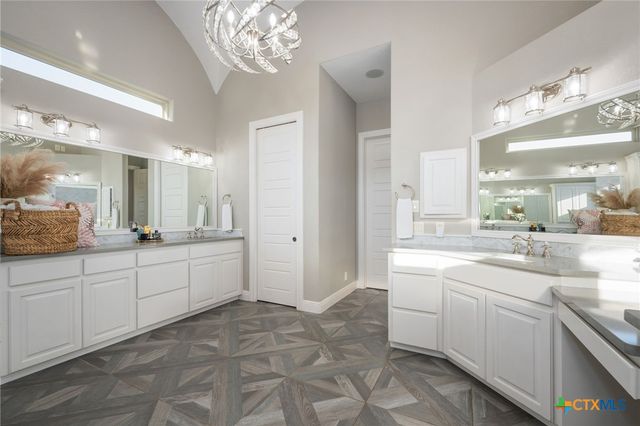 1211 Porto Point, New Braunfels, TX 78132