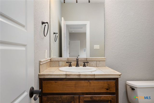 1211 Porto Point, New Braunfels, TX 78132