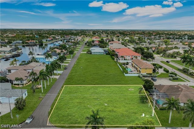 5429 SW 16th PL, Cape Coral, FL 33914