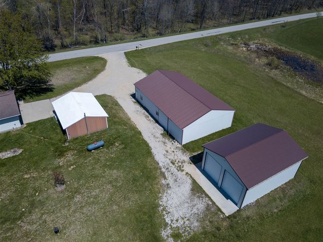 7480 E 5 Mile Road, White Cloud, MI 49349