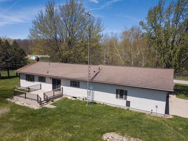 7480 E 5 Mile Road, White Cloud, MI 49349