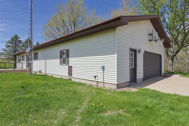 7480 E 5 Mile Road, White Cloud, MI 49349