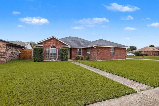 3444 Cobblestone Court, Spencer, OK 73084