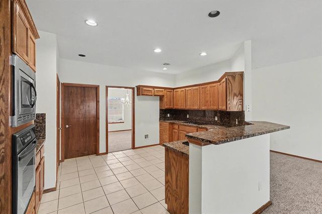 3444 Cobblestone Court, Spencer, OK 73084