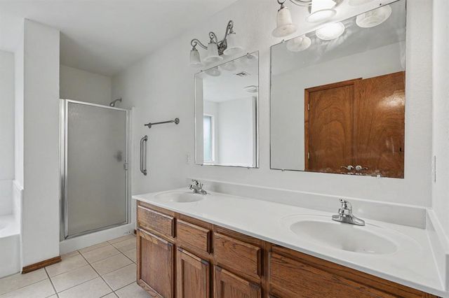 3444 Cobblestone Court, Spencer, OK 73084