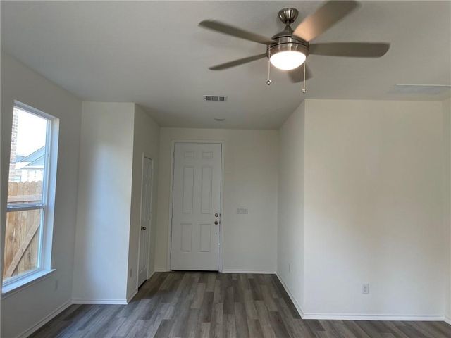 6417 Wagon Spring ST, Del Valle, TX 78617