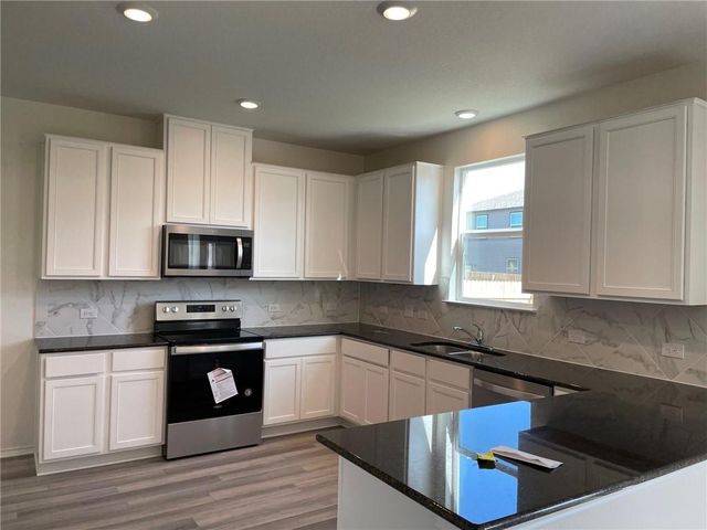 6417 Wagon Spring ST, Del Valle, TX 78617