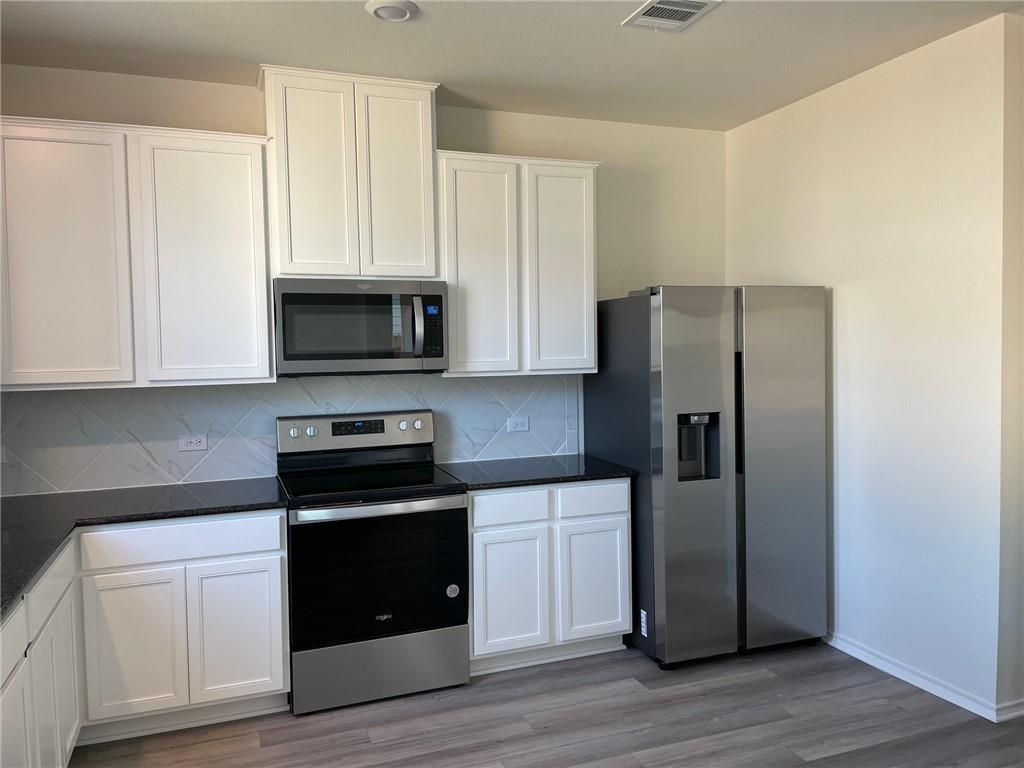 6417 Wagon Spring ST, Del Valle, TX 78617