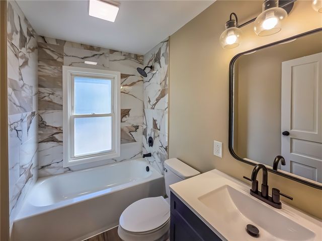 3106 State St, White Oak, PA 15131