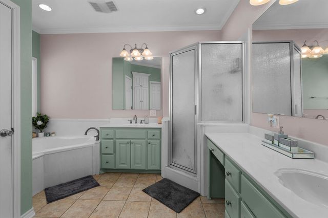 120 Deer Crest Dr, Carthage, TX 75633