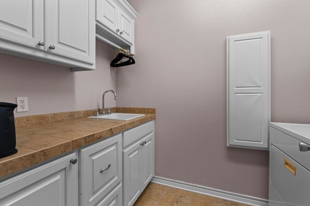 120 Deer Crest Dr, Carthage, TX 75633