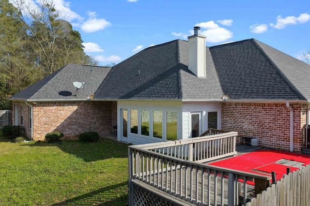 120 Deer Crest Dr, Carthage, TX 75633