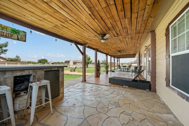 15099 Saddle Ridge Circle, Terrell, TX 75160
