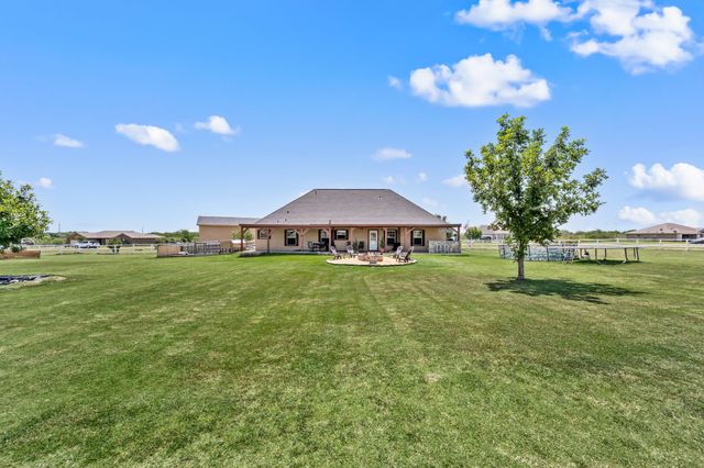 15099 Saddle Ridge Circle, Terrell, TX 75160