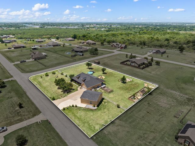 15099 Saddle Ridge Circle, Terrell, TX 75160