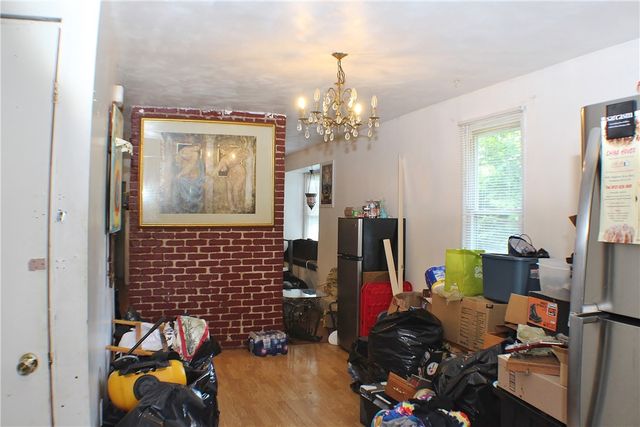912 5th St, Penn Hills, PA 15147
