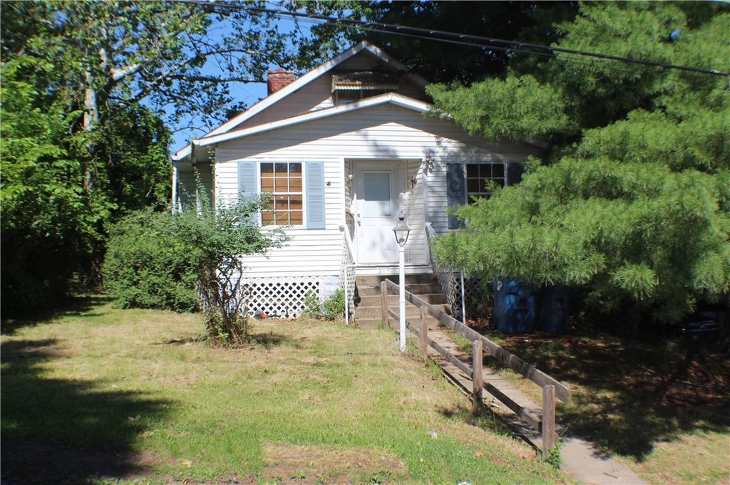 912 5th St, Penn Hills, PA 15147