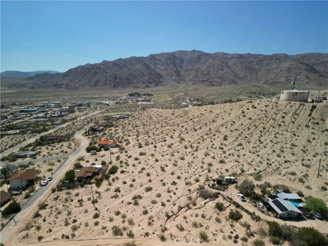 777 Hillside, 29 Palms, CA 92277